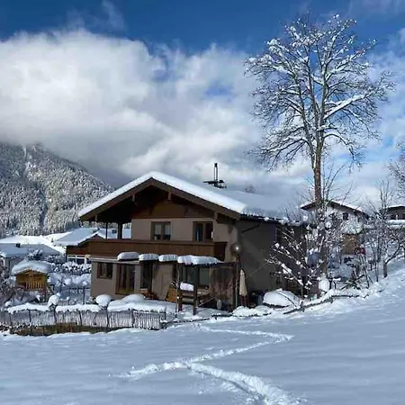 Apartment Cozy & Mountain View Sankt Martin am Tennengebirge
